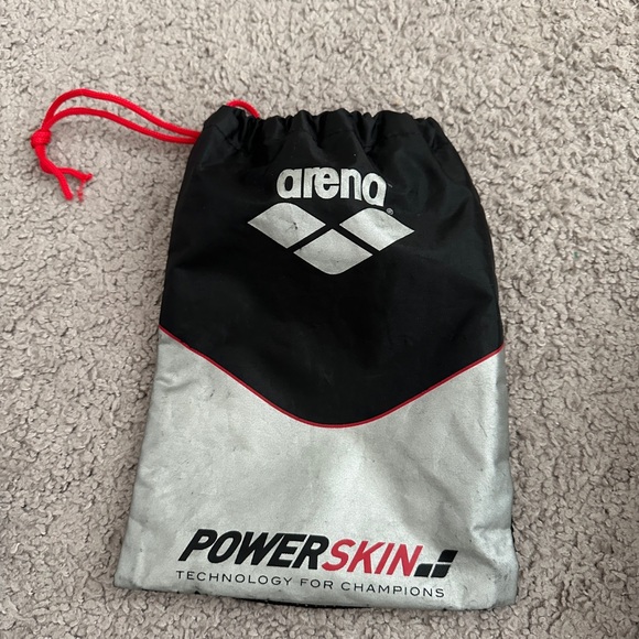 Arena Kneeskin - Picture 5 of 5